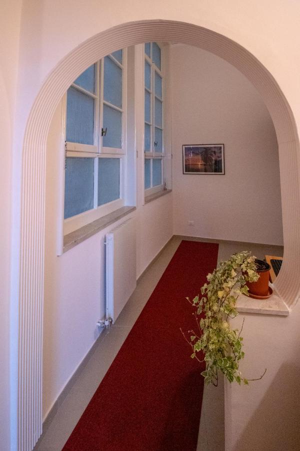 Teatro Sullo Stretto Apartment Messina Bagian luar foto