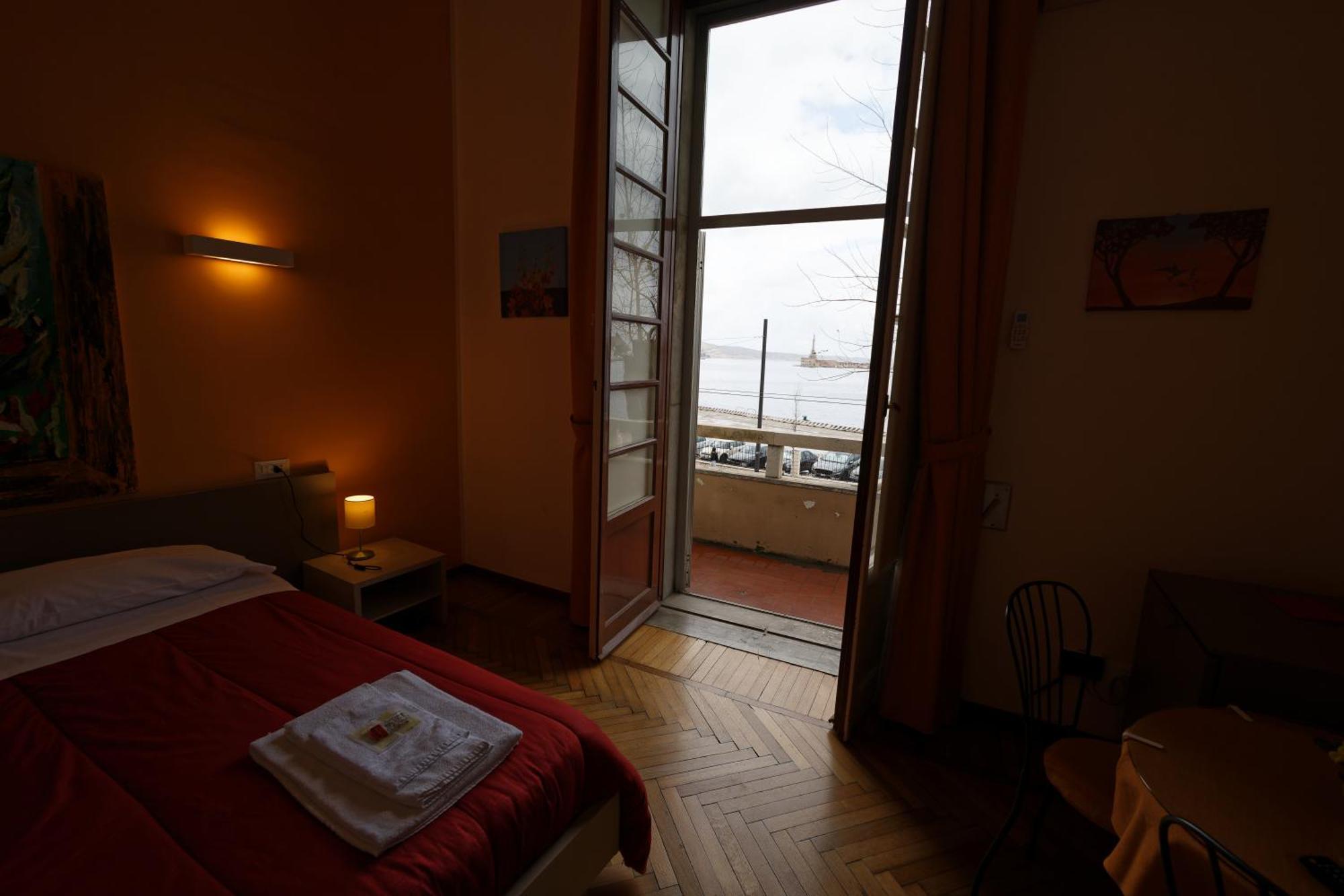 Teatro Sullo Stretto Apartment Messina Bagian luar foto